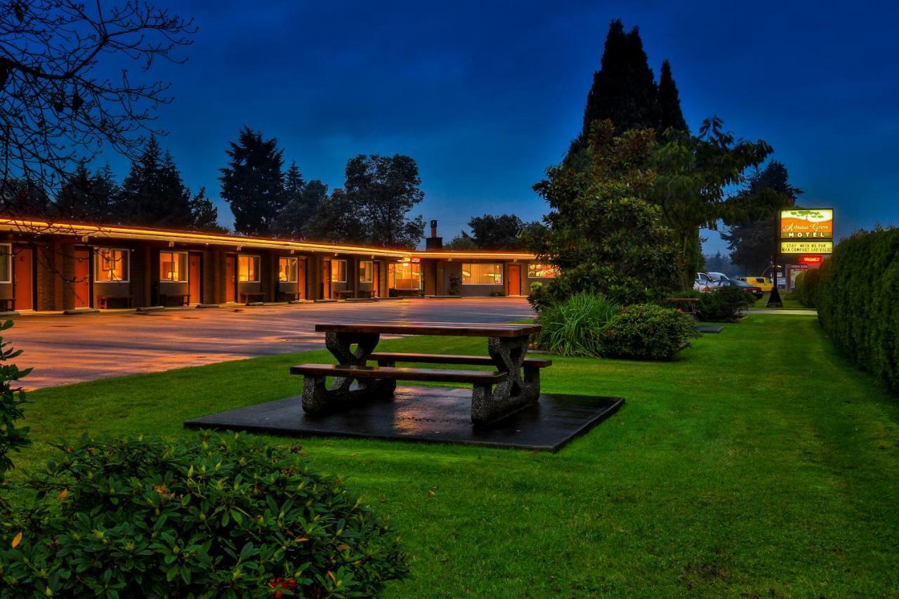 Arbutus Grove Motel Parksville Kültér fotó