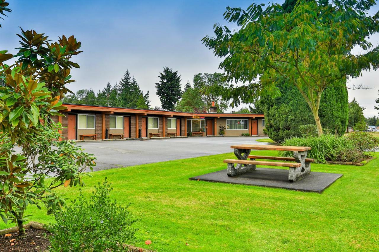 Arbutus Grove Motel Parksville Kültér fotó